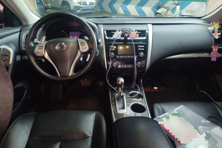 Used Nissan Teana 2015 Duke 2.5L XV Champions League Glory Edition Center Console