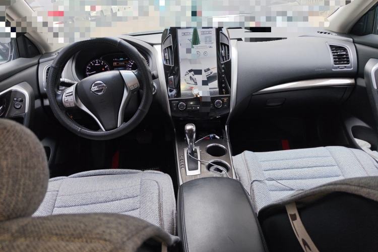 Used Nissan Teana 2015 2.0L XL Upper Champions League Tech Edition Center Console
