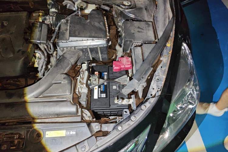 Used Nissan Teana 2015 2.0L XL Upper Champions League Tech Edition Engine Bay Left