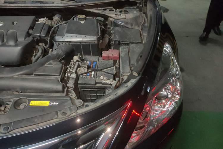 Used Nissan Teana 2015 2.0L XL Upper Champions League Tech Edition Engine Bay Left