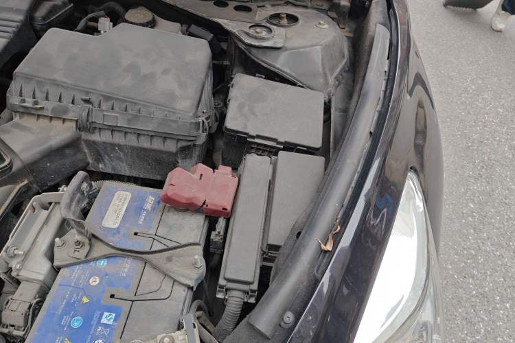 Used Nissan Teana 2015 Duke 2.5L XV Champions League Glory Edition Engine Bay Left