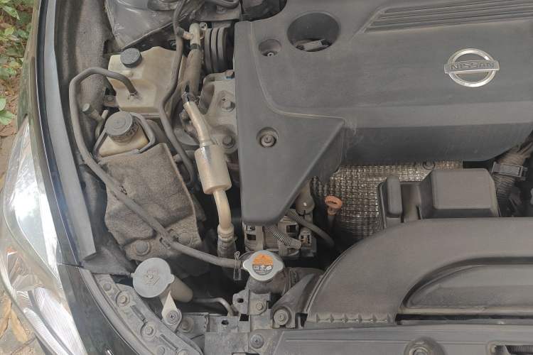 Used Nissan Teana 2015 Duke 2.5L XV Champions League Glory Edition Engine Bay Right