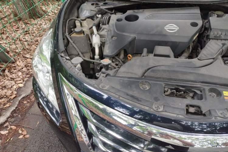 Used Nissan Teana 2015 2.5L XL-Upper NAVI Tech Champions League Deluxe Edition Engine Bay Right
