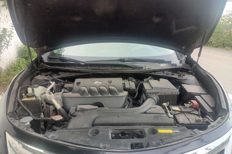Used Nissan Teana 2015 2.0L XE-Sporty Champions League Sports Edition Engine Bay