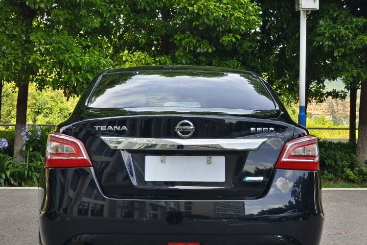 Used Nissan Teana 2015 2.0L XL-Sporty UEFA Champions League Edition Exterior 4