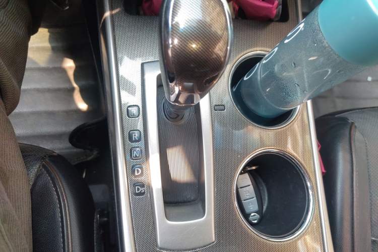 Used Nissan Teana 2015 Duke 2.5L XV Champions League Glory Edition Gear Lever