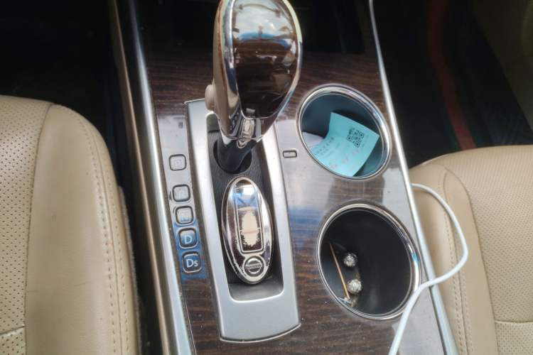 Used Nissan Teana 2015 2.0L XE-Sporty Champions League Sports Edition Gear Lever