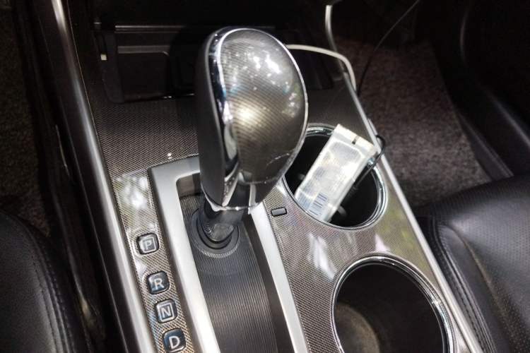 Used Nissan Teana 2015 2.5L XL-Upper NAVI Tech Champions League Deluxe Edition Gear Lever