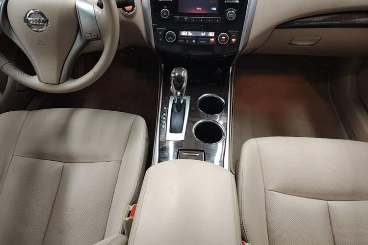 Used Nissan Teana 2015 2.0L XL Upper Champions League Tech Edition Gear Lever