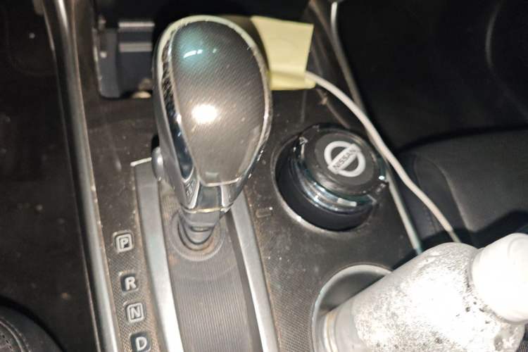 Used Nissan Teana 2015 2.0L XL-Sporty UEFA Champions League Edition Gear Lever