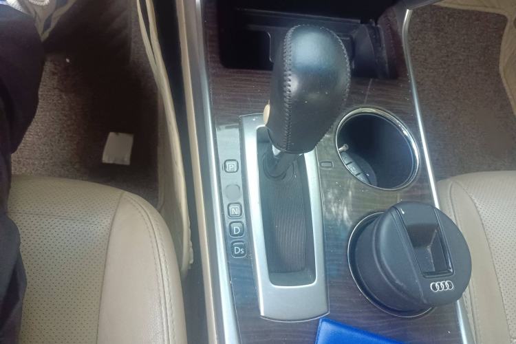 Used Nissan Teana 2015 2.0L XE-Sporty Champions League Sports Edition Gear Lever