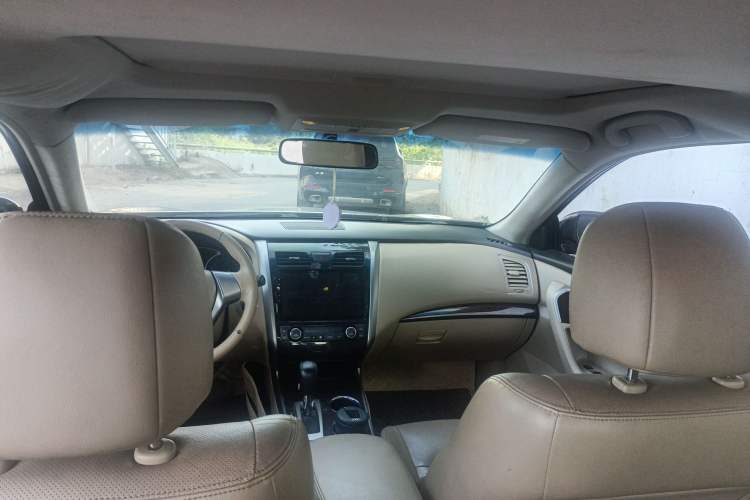 Used Nissan Teana 2015 2.0L XE-Sporty Champions League Sports Edition Headliner