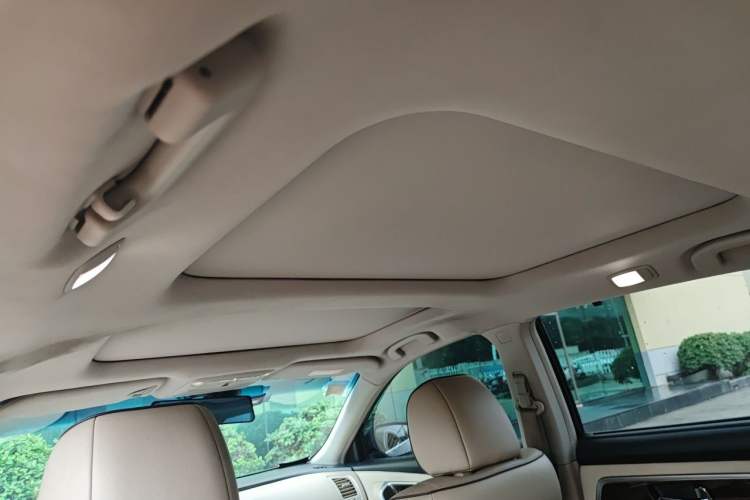Used Nissan Teana 2015 Duke 2.5L XV Champions League Glory Edition Headliner