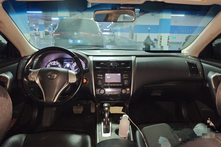 Used Nissan Teana 2015 2.0L XL-Sporty UEFA Champions League Edition Interior 2