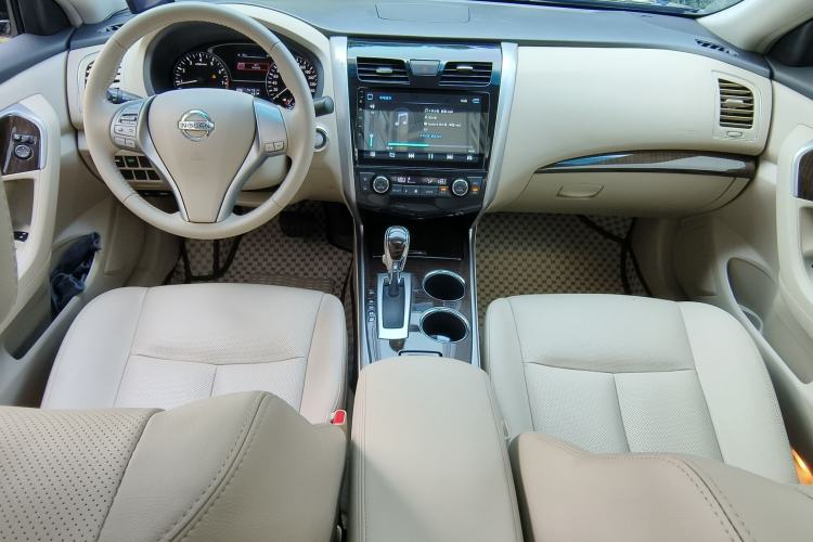 Used Nissan Teana 2015 2.0L XL-Sporty UEFA Champions League Edition Interior 5