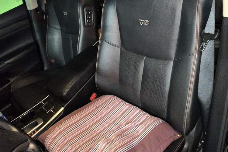 Used Nissan Teana 2015 Duke 2.5L XV-VIP Champions League Prestige Edition Left Front Seat