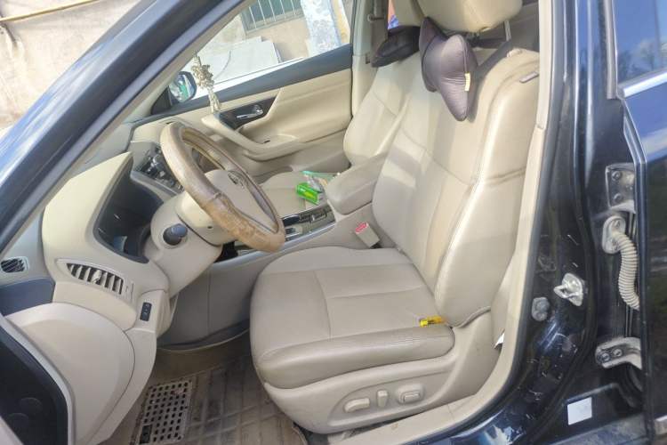 Used Nissan Teana 2015 2.0L XL-Sporty UEFA Champions League Edition Left Front Seat