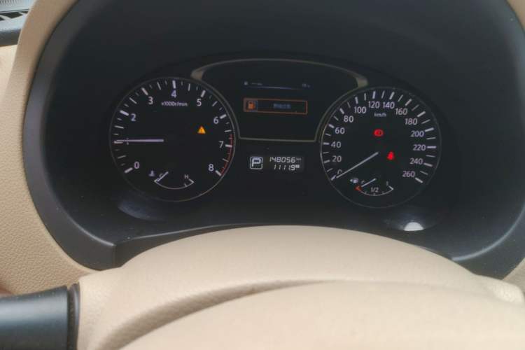 Used Nissan Teana 2015 2.0L XE-Sporty Champions League Sports Edition Odometer Close Up