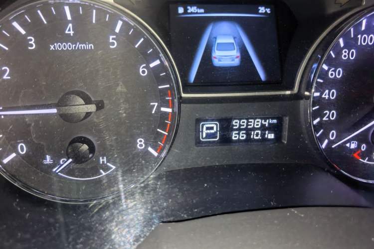 Used Nissan Teana 2015 2.0L XL-Sporty UEFA Champions League Edition Odometer Close Up