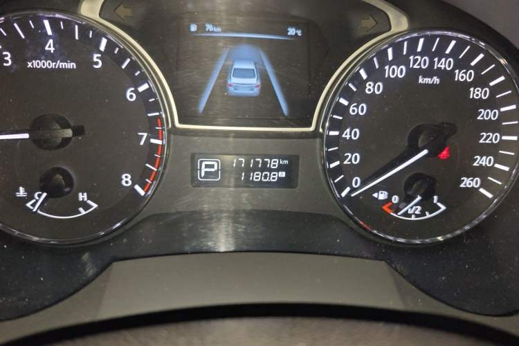 Used Nissan Teana 2015 2.0L XL-Sporty UEFA Champions League Edition Odometer Close Up