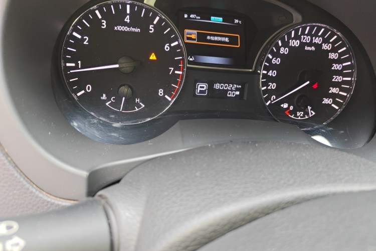 Used Nissan Teana 2015 2.0L XL Upper Champions League Tech Edition Odometer Close Up