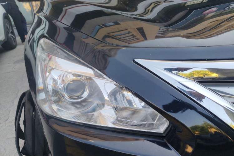 Used Nissan Teana 2015 2.0L XL Upper Champions League Tech Edition Right Front Headlight