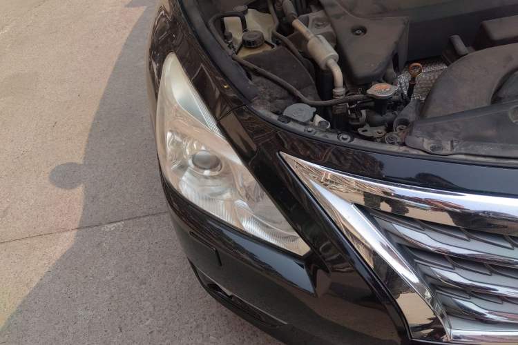 Used Nissan Teana 2015 Duke 2.5L XV Champions League Glory Edition Right Front Headlight