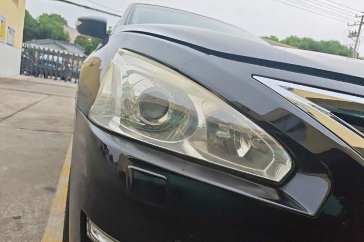 Used Nissan Teana 2015 Duke 2.5L XV Champions League Glory Edition Right Front Headlight
