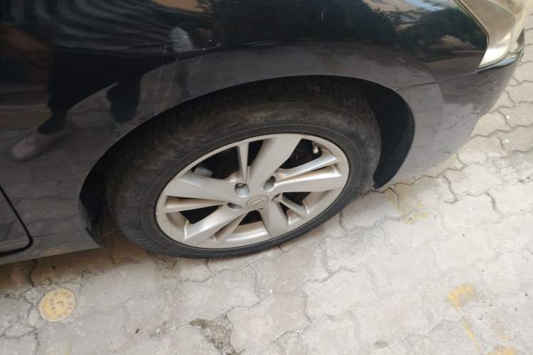 Used Nissan Teana 2015 2.5L XL Upper Champions League Tech Edition Right Front Wheel Hub