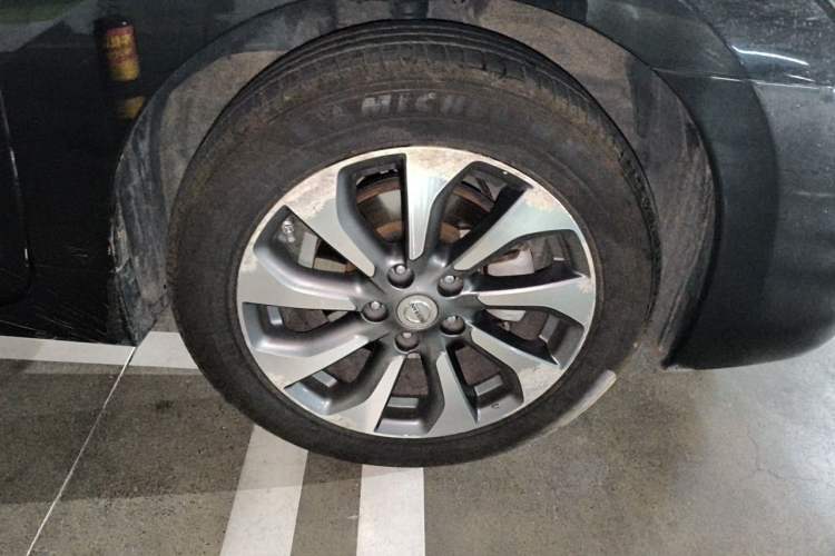 Used Nissan Teana 2015 Duke 2.5L XV-VIP Champions League Prestige Edition Right Front Wheel Hub