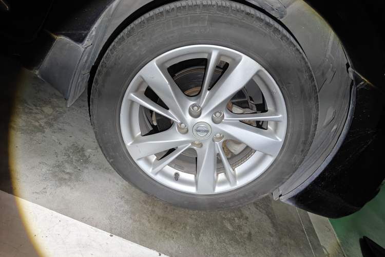 Used Nissan Teana 2015 2.0L XL Upper Champions League Tech Edition Right Front Wheel Hub