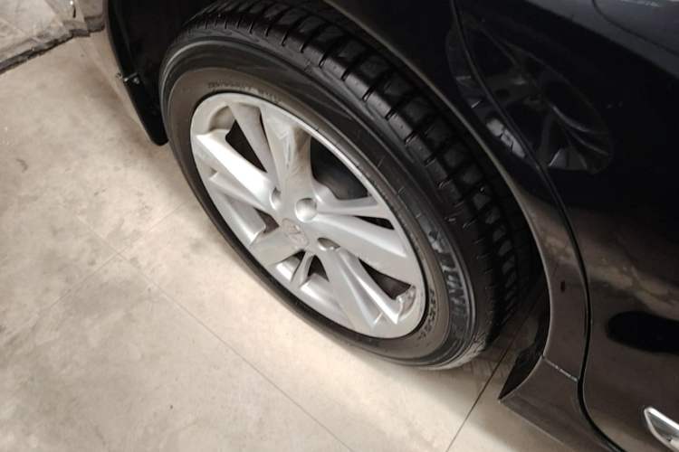 Used Nissan Teana 2015 2.0L XL Upper Champions League Tech Edition Right Rear Wheel Hub