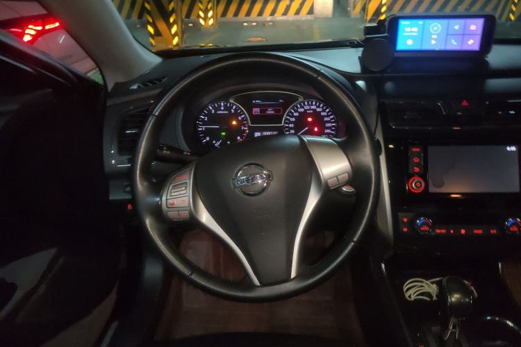 Used Nissan Teana 2015 2.0L XL Upper Champions League Tech Edition Steering Wheel