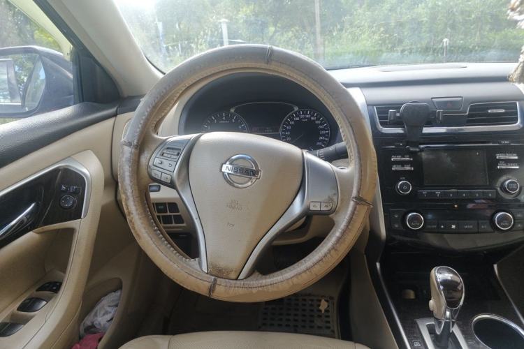 Used Nissan Teana 2015 2.0L XL-Sporty UEFA Champions League Edition Steering Wheel