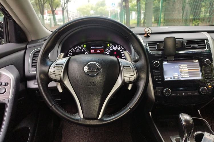 Used Nissan Teana 2015 2.5L XL-Upper NAVI Tech Champions League Deluxe Edition Steering Wheel