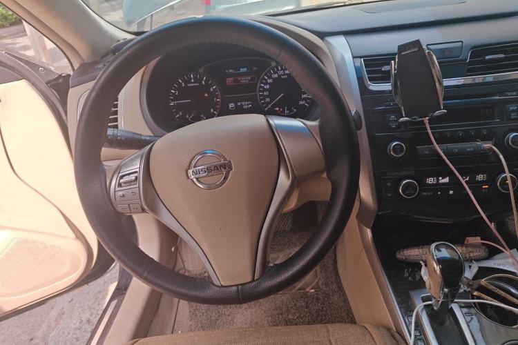 Used Nissan Teana 2015 2.0L XE-Sporty Champions League Sports Edition Steering Wheel