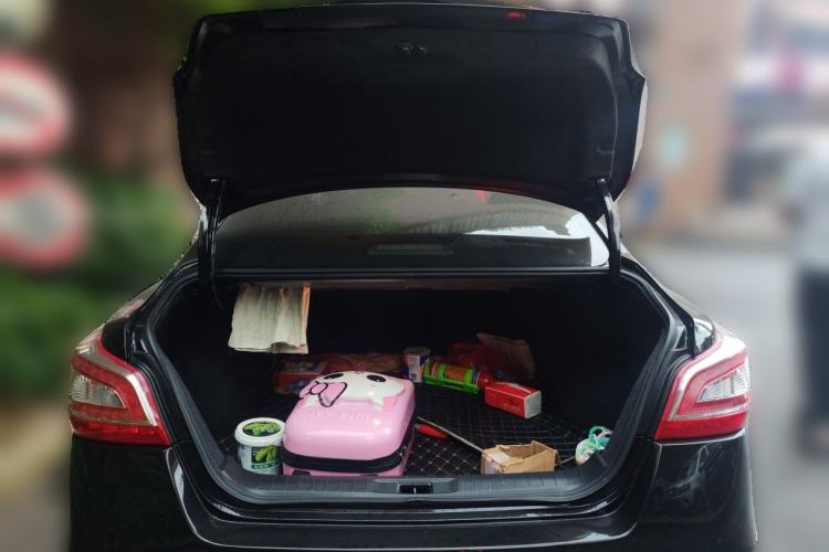 Used Nissan Teana 2015 Duke 2.5L XV Champions League Glory Edition Trunk