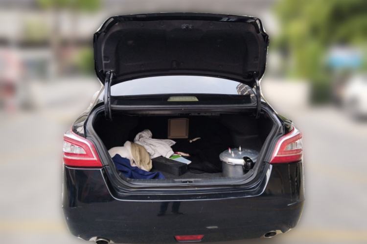 Used Nissan Teana 2015 2.0L XL-Sporty UEFA Champions League Edition Trunk
