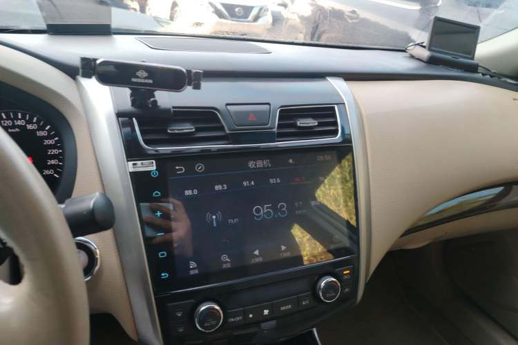 Used Nissan Teana 2015 2.0L XL Upper Champions League Tech Edition Audio And AC Panel