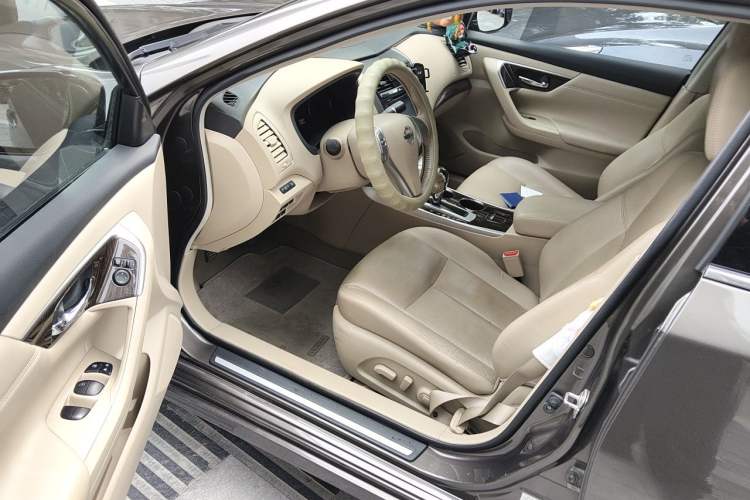 Used Nissan Teana 2015 2.0L XL Upper Champions League Tech Edition Driver Seat