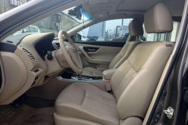 Used Nissan Teana 2015 2.0L XL Upper Champions League Tech Edition Interior 7