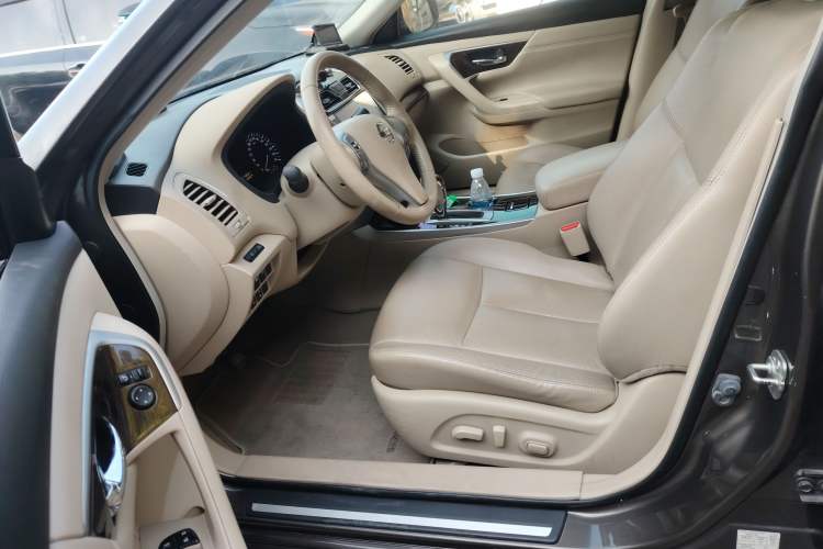 Used Nissan Teana 2015 2.0L XL Upper Champions League Tech Edition Left Front Seat