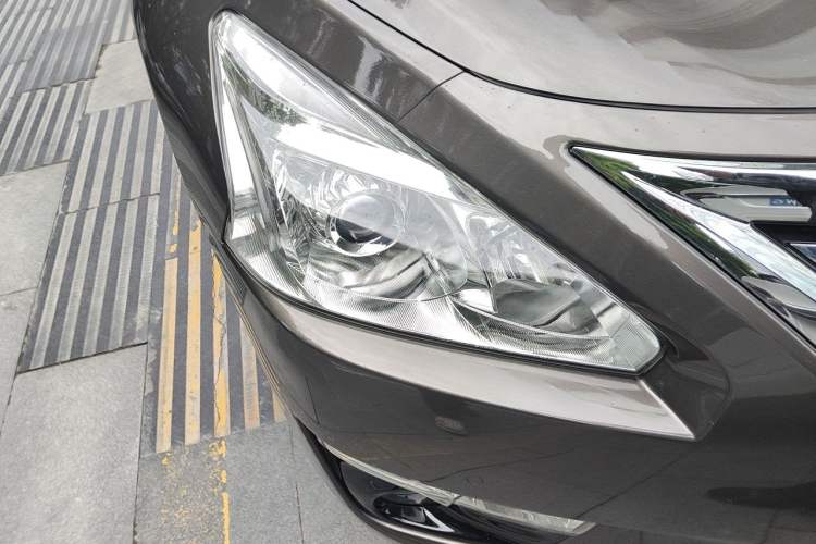 Used Nissan Teana 2015 2.0L XL Upper Champions League Tech Edition Right Front Headlight