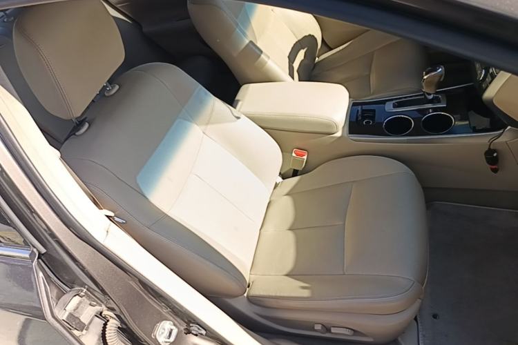 Used Nissan Teana 2015 2.0L XL Upper Champions League Tech Edition Right Front Seat