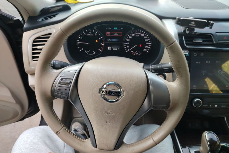 Used Nissan Teana 2015 2.0L XL Upper Champions League Tech Edition Steering Wheel