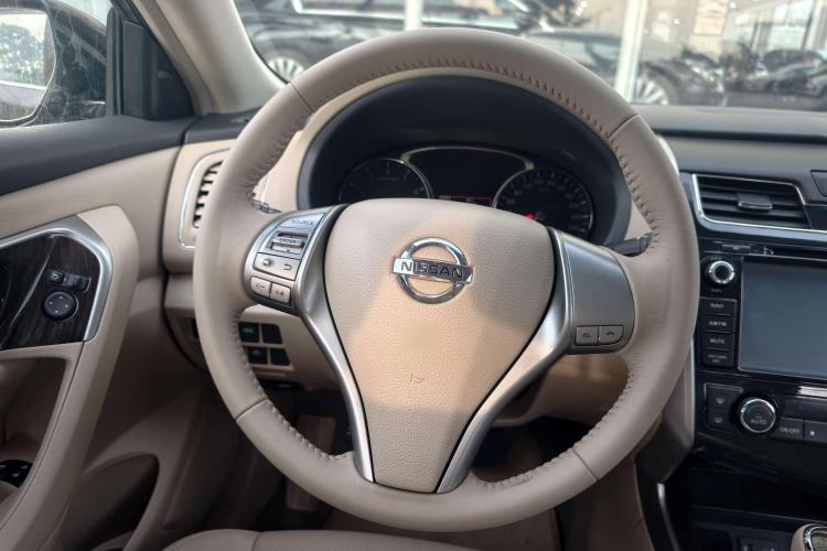 Used Nissan Teana 2015 2.0L XL Upper Champions League Tech Edition Steering Wheel