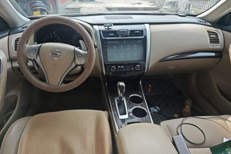 Used Nissan Teana 2015 Duke 2.5L XV Champions League Glory Edition Center Console