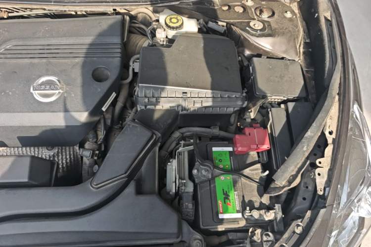Used Nissan Teana 2015 Duke 2.5L XV Champions League Glory Edition Engine Bay Left