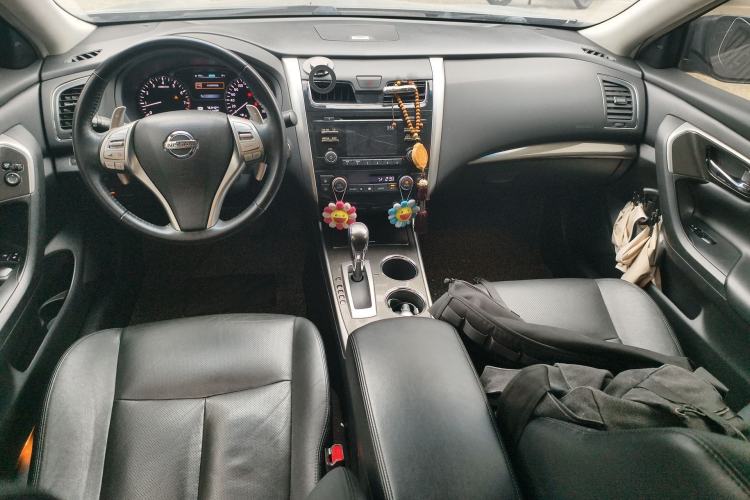 Used Nissan Teana 2015 2.5L XL Upper Champions League Tech Edition Interior 2
