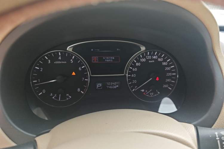 Used Nissan Teana 2015 Duke 2.5L XV Champions League Glory Edition Odometer Close Up